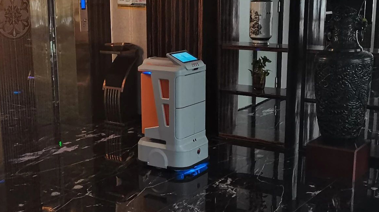 在酒店中遇见AI：安思若普配送机器人打造仲夏酒店智能化